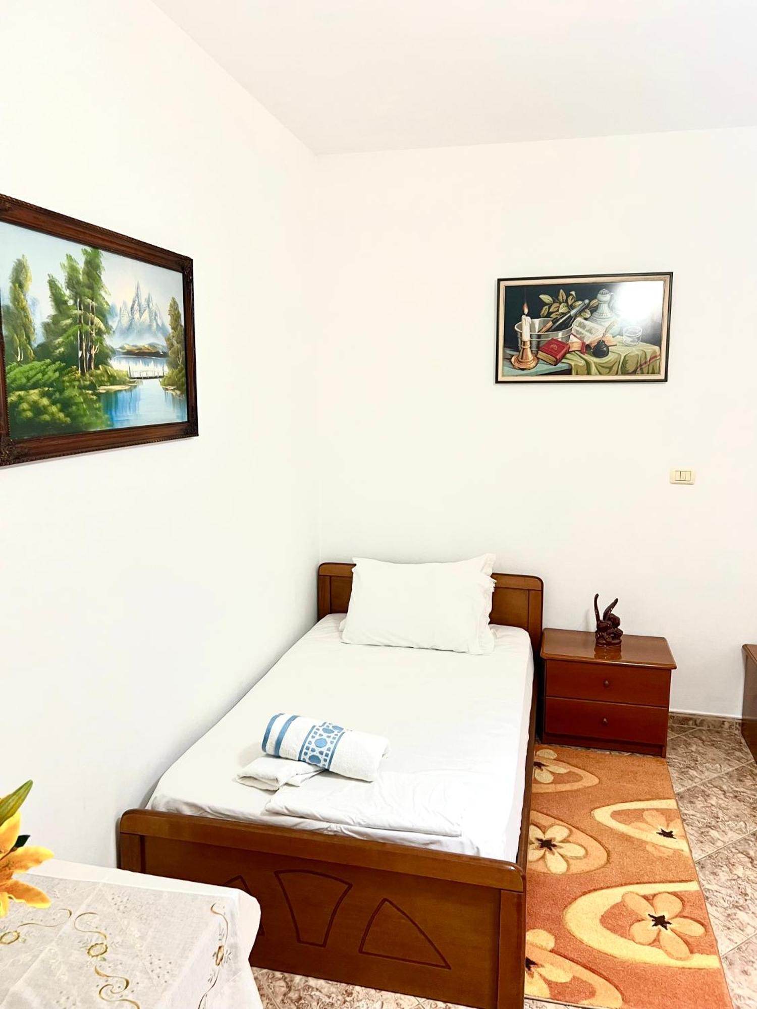 Appartamento Hajdini Apartament Sarandë Esterno foto